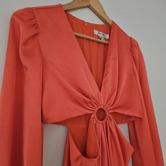 Ever New Giselle Petite Cut-Out Dress 4 - Picture 9 of 15